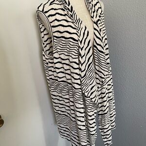 Womens Tianello Black and White Striped Sleeveless Cardigan